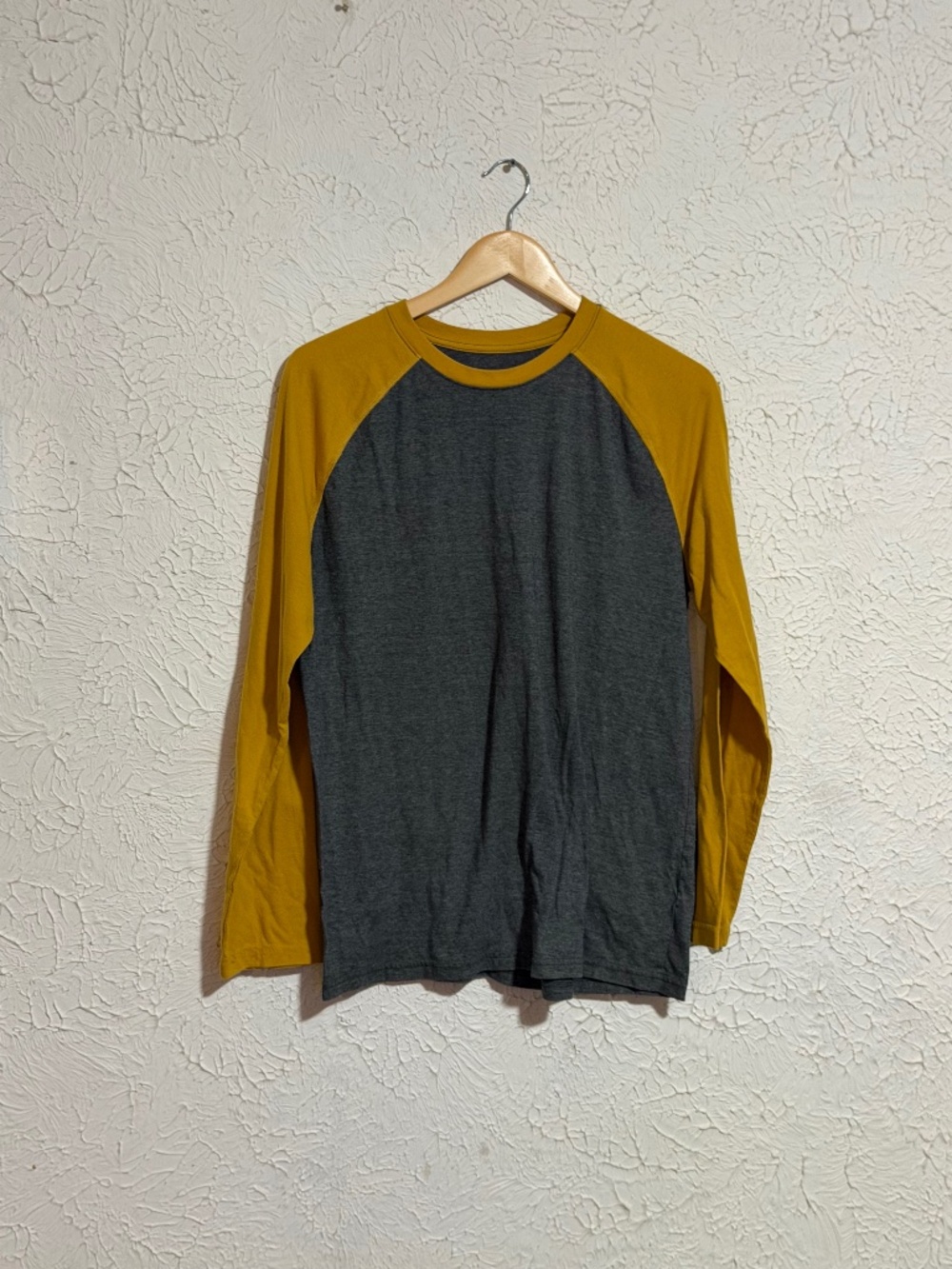 George Men’s Raglan Long Sleeve Shirt Size M Gray Mustard Baseball Tee